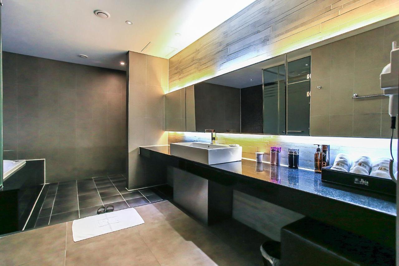 Uijeongbu Jbis Hotel מראה חיצוני תמונה